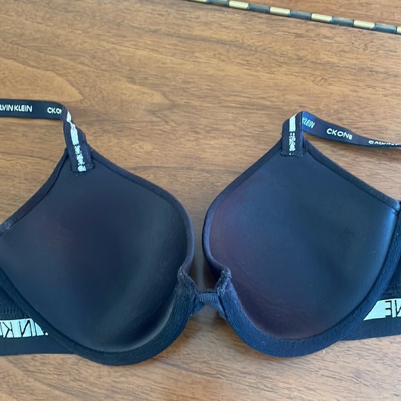 Calvin Klein Women's Constant Convertible Strap Lightly Lined Demi Bra - Picture 3 of 11